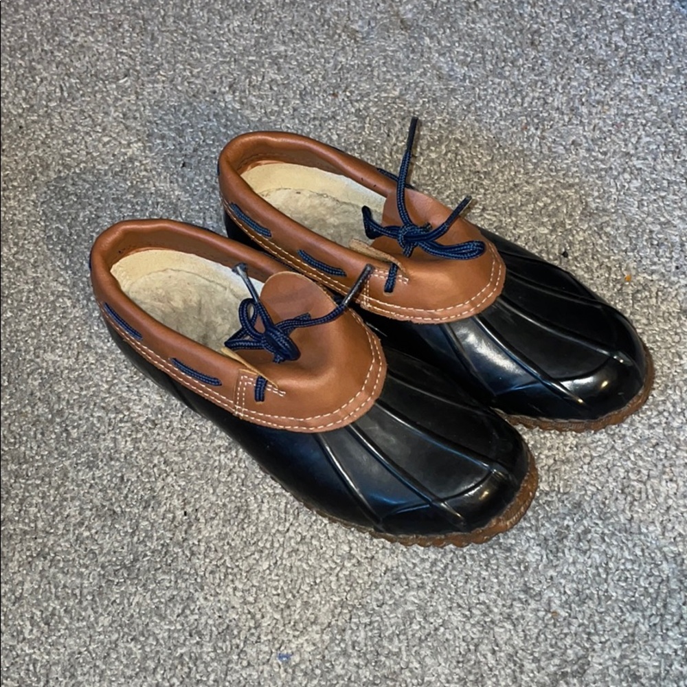 Size 7 pro line water proof shoes